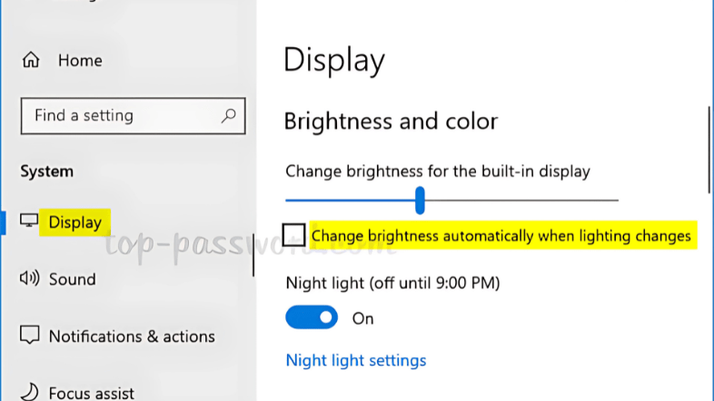Cách chỉnh độ sáng màn hình PC - Điều chỉnh độ sáng tự động theo điều kiện ánh sáng xung quanh.
